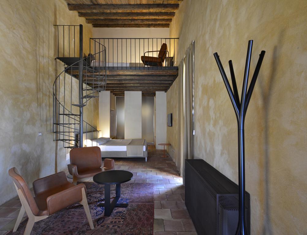 הוילה Niscemi Wine Relais Feudi Del Pisciotto מראה חיצוני תמונה