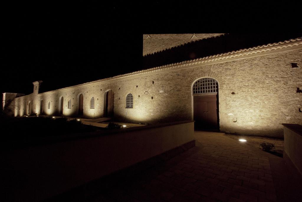 הוילה Niscemi Wine Relais Feudi Del Pisciotto מראה חיצוני תמונה