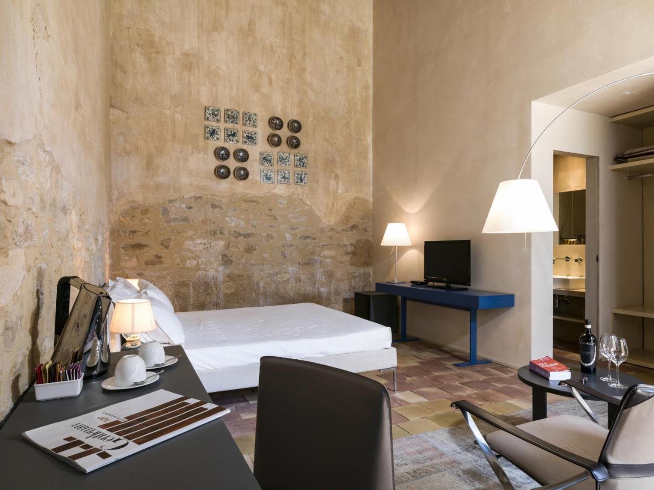 הוילה Niscemi Wine Relais Feudi Del Pisciotto מראה חיצוני תמונה