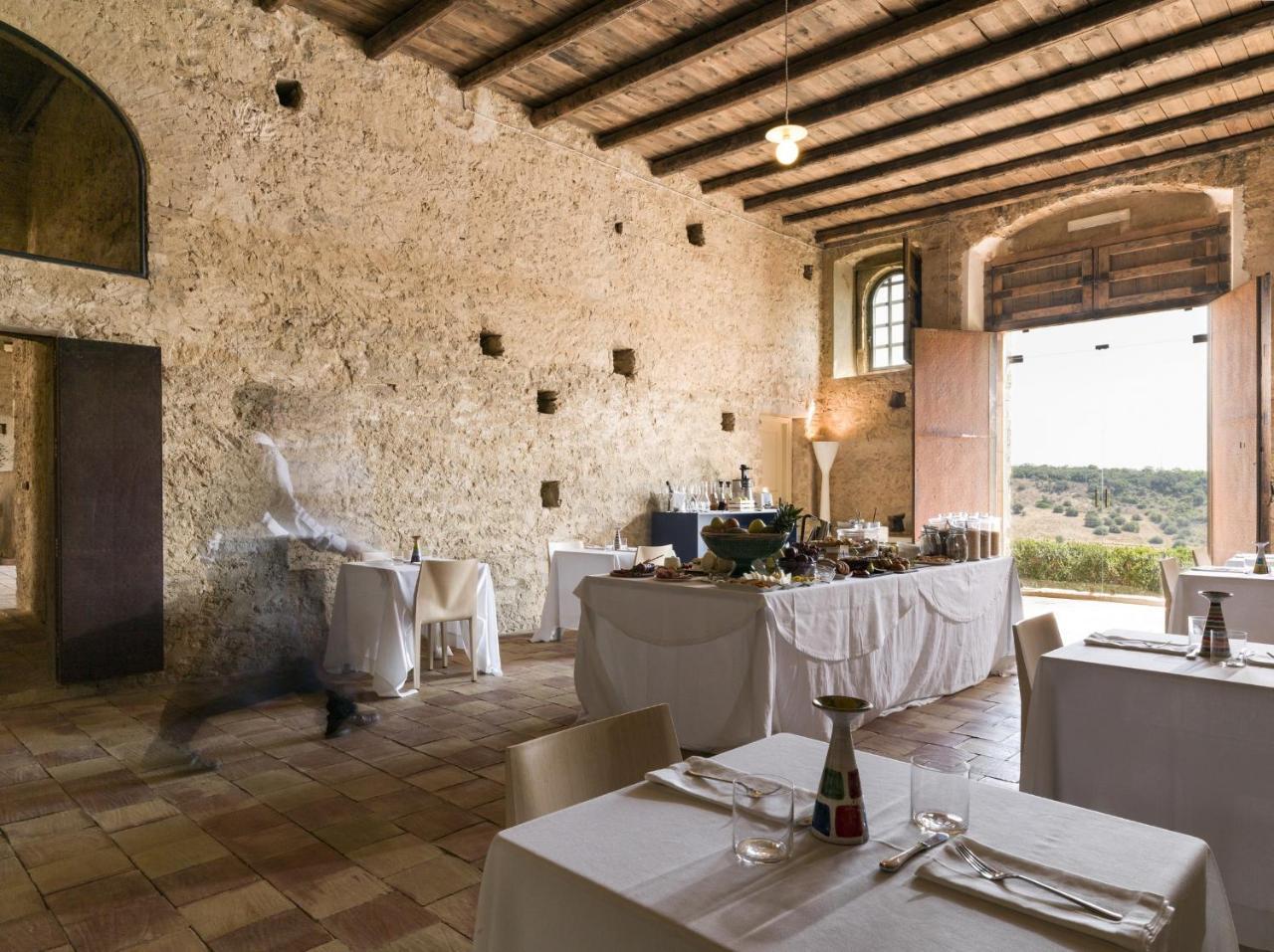 הוילה Niscemi Wine Relais Feudi Del Pisciotto מראה חיצוני תמונה