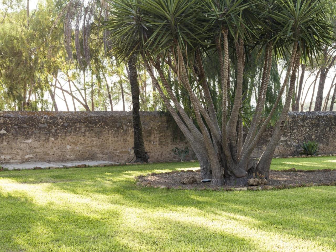 הוילה Niscemi Wine Relais Feudi Del Pisciotto מראה חיצוני תמונה